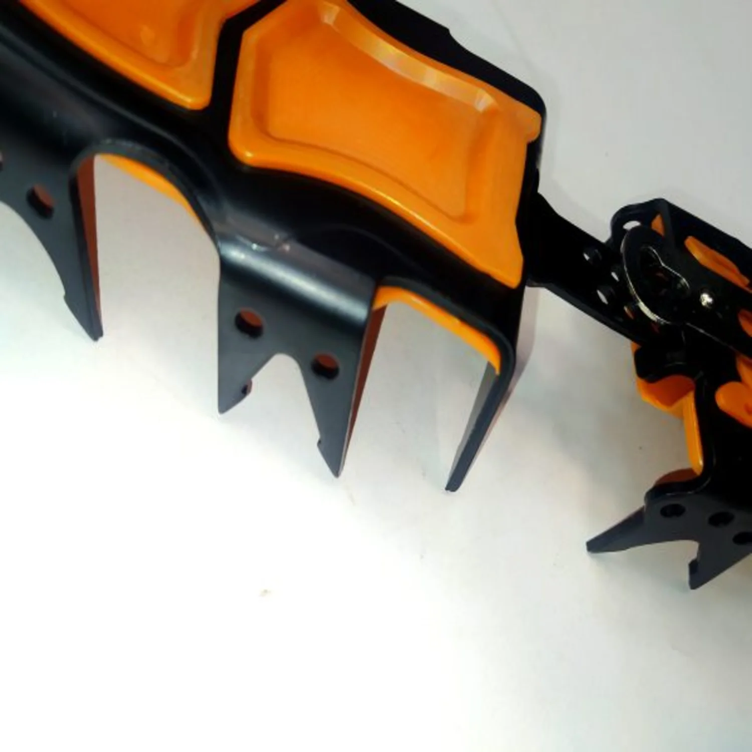 کرامپون تسمه ای آلومینیومی مدل BRS-S3