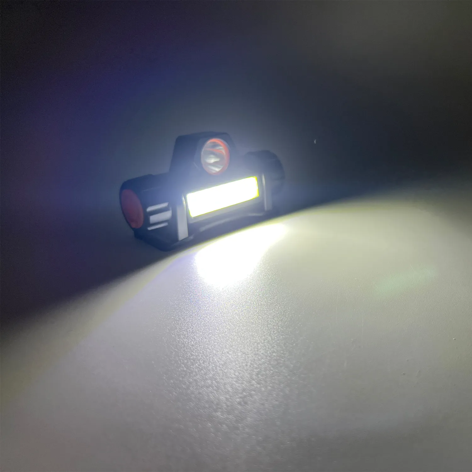 هدلایت شارژی آهن ربادار