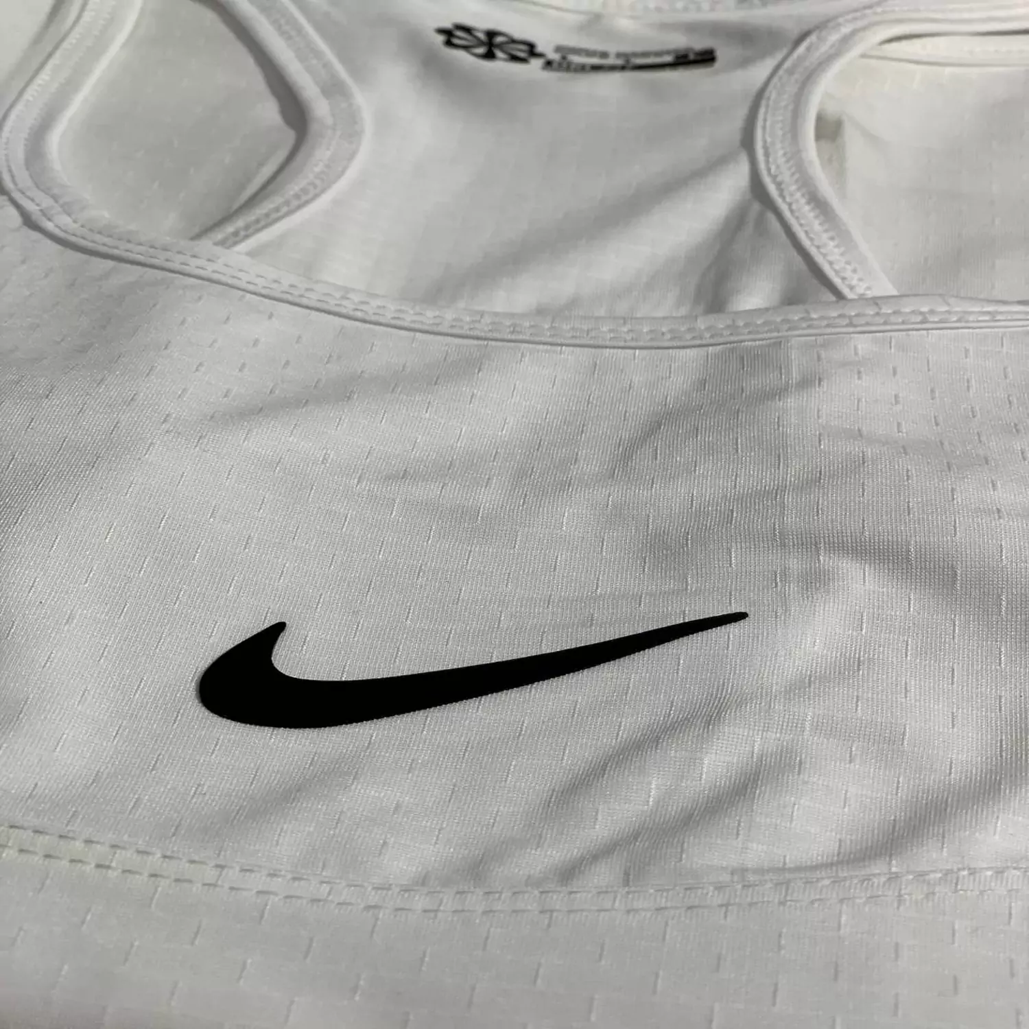 تاپ زنانه برند نایک آجری فلامنت