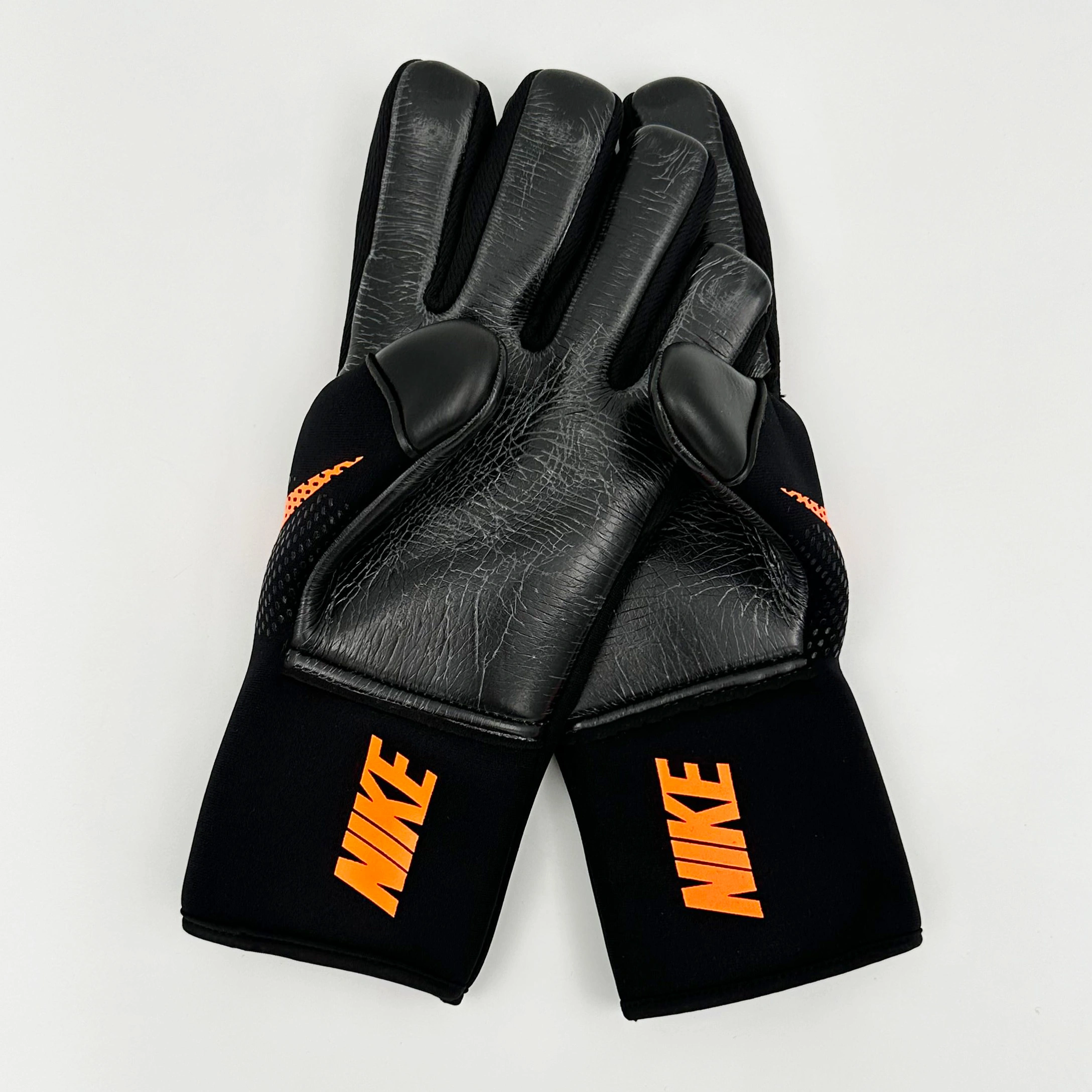 دستکش دروازه بانی نایک