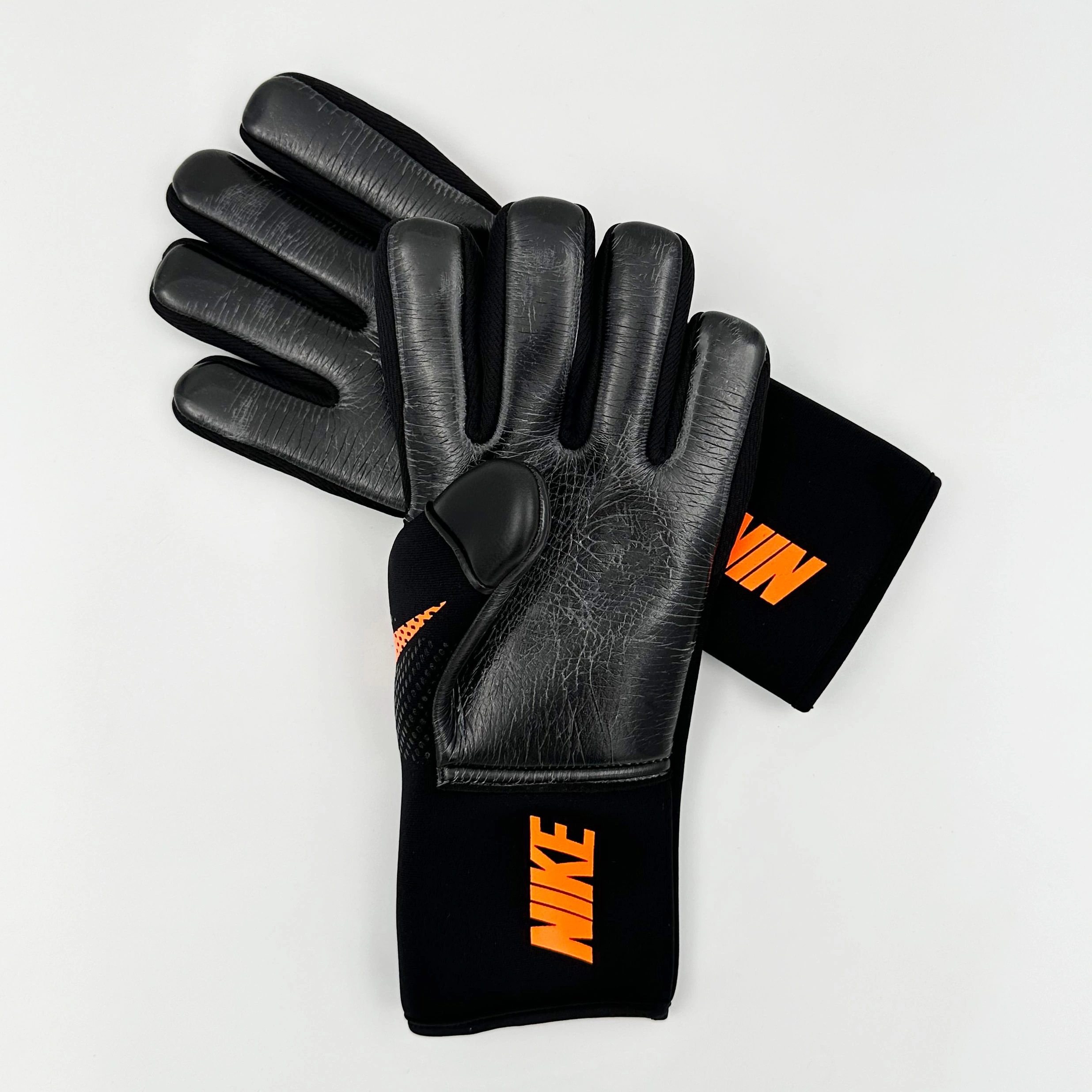 دستکش دروازه بانی نایک