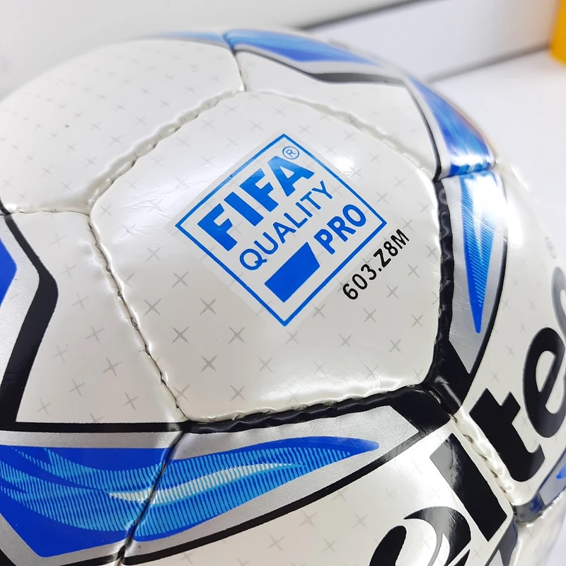 توپ فوتسال مولتن مدل Z - 8M